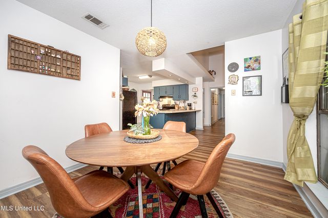 109 Reynolds Circle, Ocean Springs, MS 39564