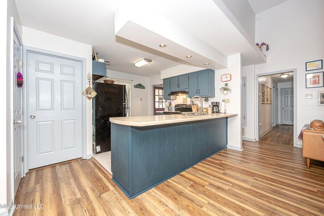 109 Reynolds Circle, Ocean Springs, MS 39564