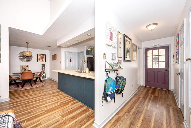 109 Reynolds Circle, Ocean Springs, MS 39564