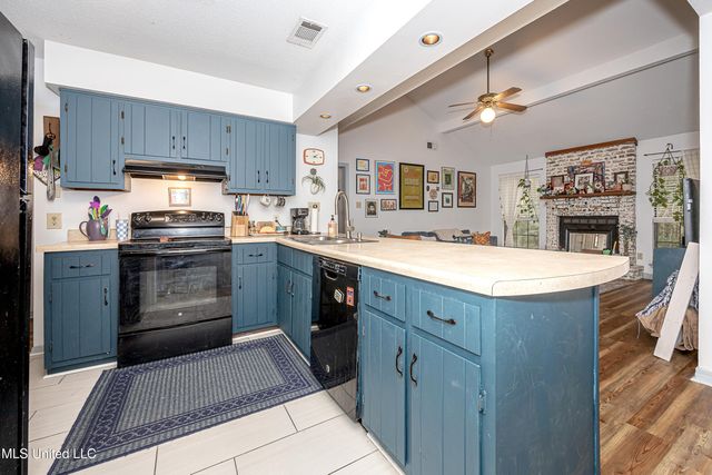 109 Reynolds Circle, Ocean Springs, MS 39564