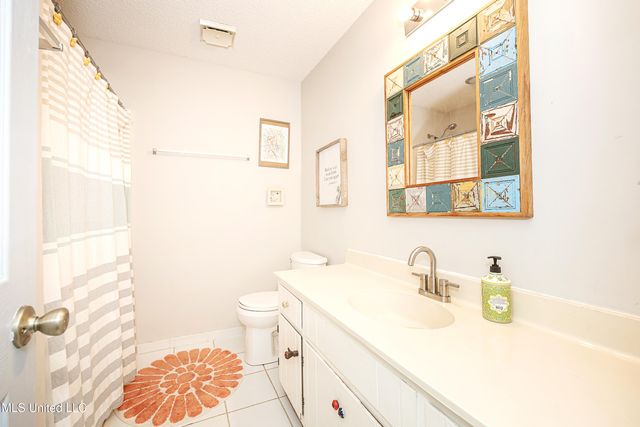 109 Reynolds Circle, Ocean Springs, MS 39564