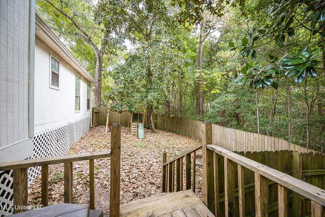 109 Reynolds Circle, Ocean Springs, MS 39564