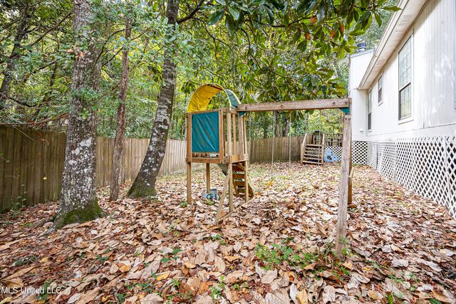 109 Reynolds Circle, Ocean Springs, MS 39564