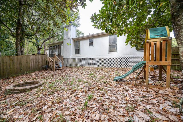 109 Reynolds Circle, Ocean Springs, MS 39564