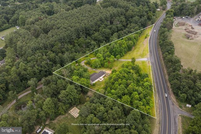 8160 NORTHWESTERN PIKE, Gore, VA 22637