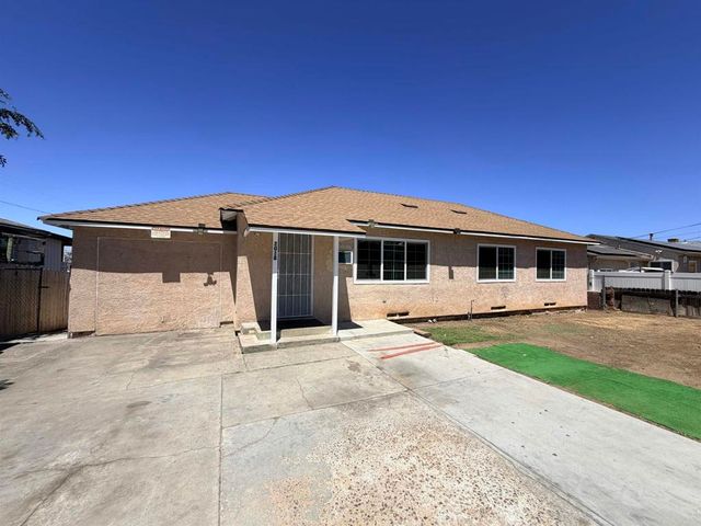 2018 SKYLINE Street, Lemon Grove, CA 91945