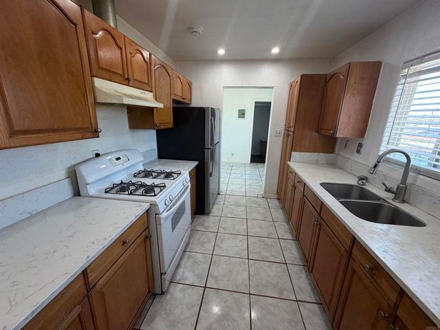 2018 SKYLINE Street, Lemon Grove, CA 91945