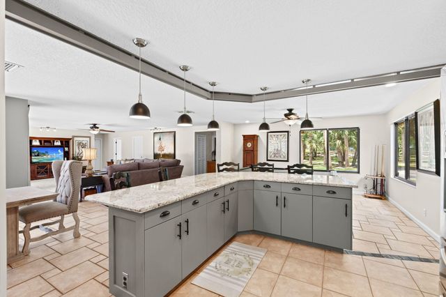 11001 SW Hawkview Circle, Stuart, FL 34997