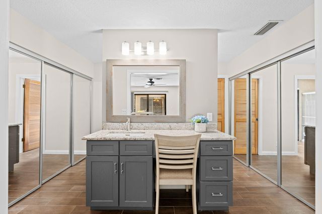11001 SW Hawkview Circle, Stuart, FL 34997