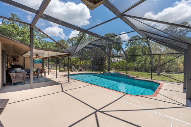 11001 SW Hawkview Circle, Stuart, FL 34997