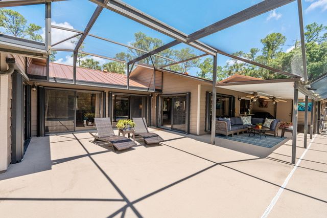 11001 SW Hawkview Circle, Stuart, FL 34997