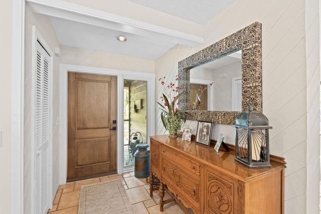 11001 SW Hawkview Circle, Stuart, FL 34997