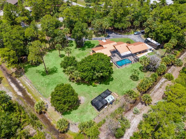 11001 SW Hawkview Circle, Stuart, FL 34997
