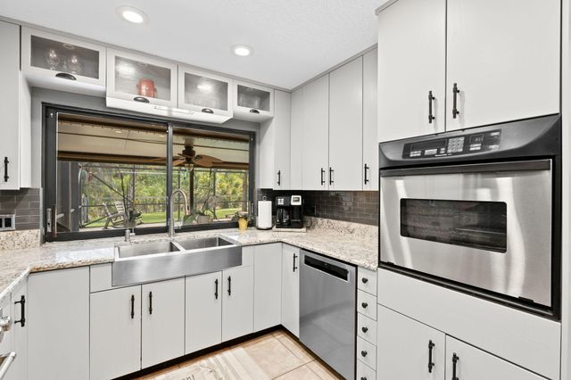11001 SW Hawkview Circle, Stuart, FL 34997