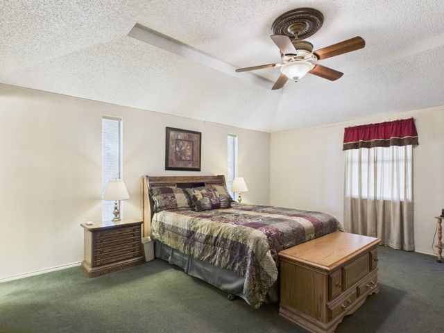 713 Barton Avenue, Glenn Heights, TX 75154