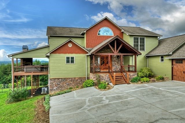 384 Dean Road, Mineral Bluff, GA 30559