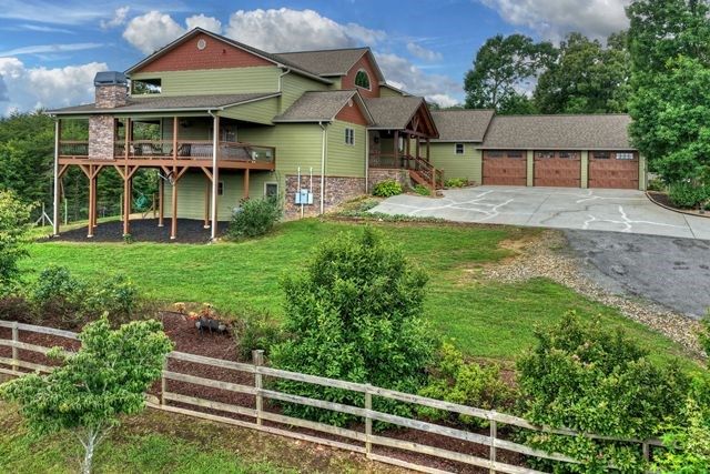 384 Dean Road, Mineral Bluff, GA 30559