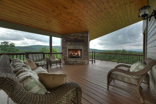 384 Dean Road, Mineral Bluff, GA 30559