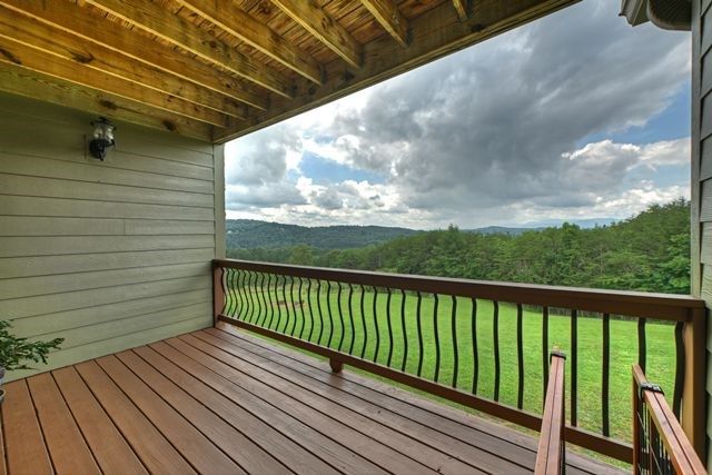 384 Dean Road, Mineral Bluff, GA 30559