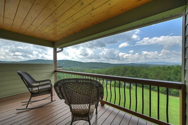 384 Dean Road, Mineral Bluff, GA 30559