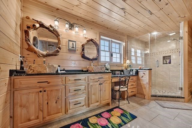 384 Dean Road, Mineral Bluff, GA 30559