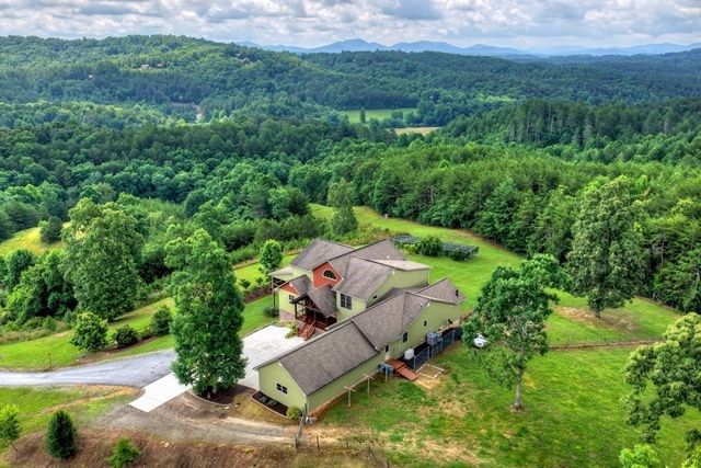 384 Dean Road, Mineral Bluff, GA 30559