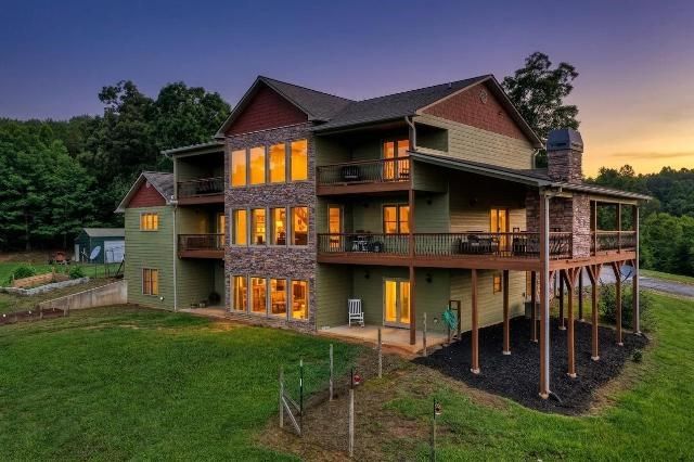 384 Dean Road, Mineral Bluff, GA 30559