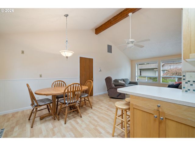 1233 Nehalem Ave, Rockaway Beach, OR 97136