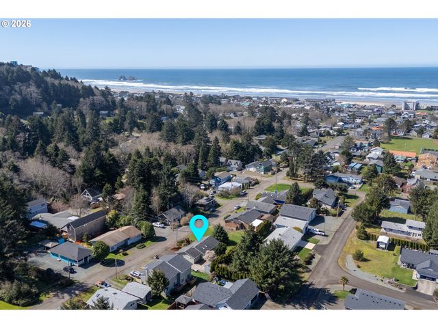 1233 Nehalem Ave, Rockaway Beach, OR 97136