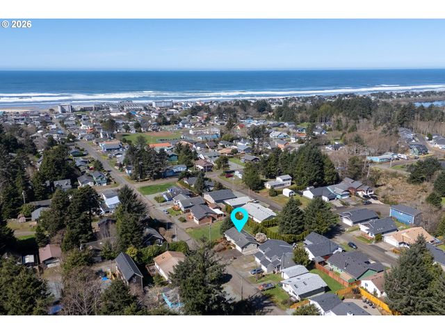 1233 Nehalem Ave, Rockaway Beach, OR 97136
