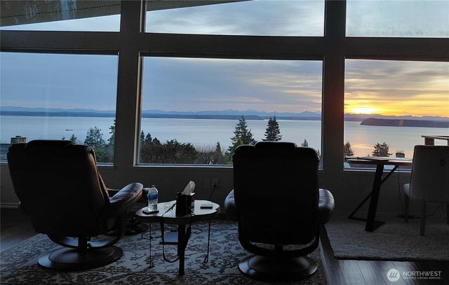 20 Jackson Lane, Port Ludlow, WA 98365