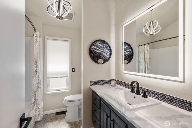 20 Jackson Lane, Port Ludlow, WA 98365