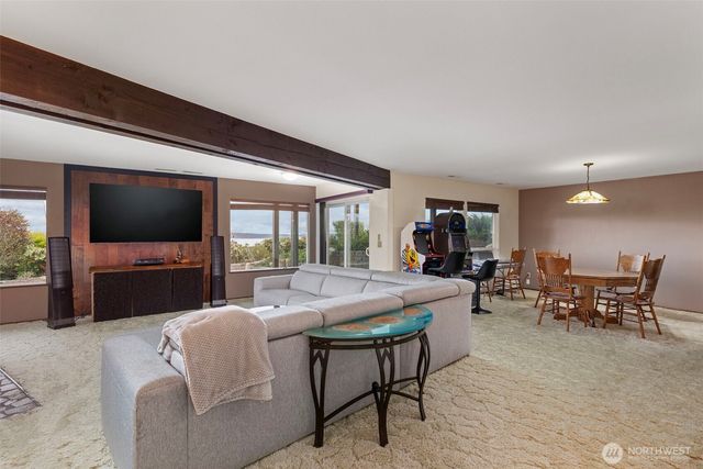20 Jackson Lane, Port Ludlow, WA 98365