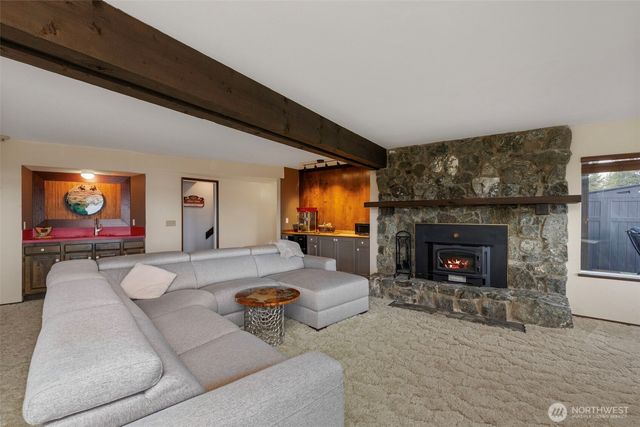 20 Jackson Lane, Port Ludlow, WA 98365