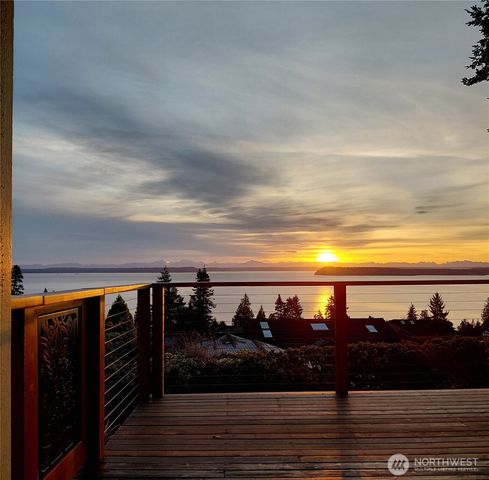 20 Jackson Lane, Port Ludlow, WA 98365