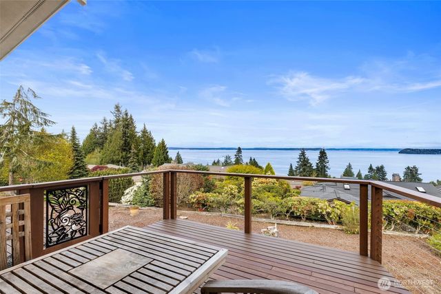 20 Jackson Lane, Port Ludlow, WA 98365