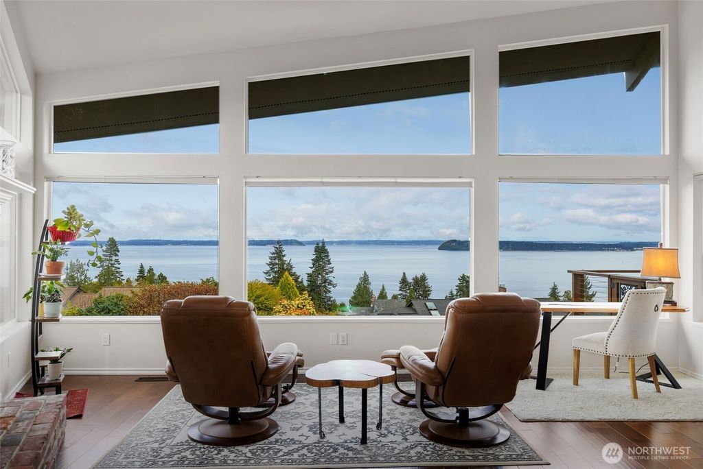 20 Jackson Lane, Port Ludlow, WA 98365