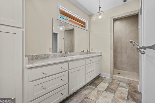 420 Hidden Acres Lane, Clayton, GA 30525