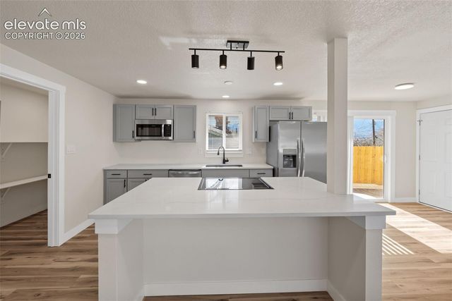 2905 Garden Hill Drive, Colorado Springs, CO 80904