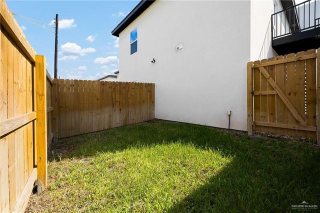 4504 Larkspur Avenue 2, Mcallen, TX 78504