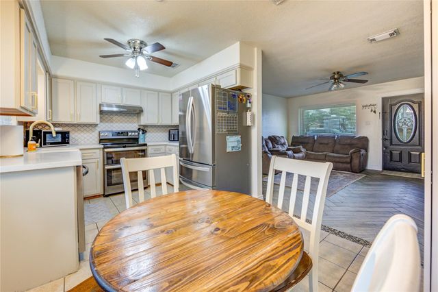 7706 Colston Place, Santa Fe, TX 77510