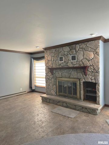 1216 S 17TH Street, Herrin, IL 62948