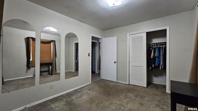 1216 S 17TH Street, Herrin, IL 62948