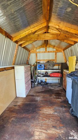 1216 S 17TH Street, Herrin, IL 62948