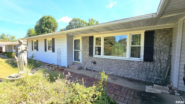 1216 S 17TH Street, Herrin, IL 62948