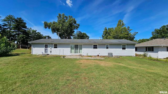 1216 S 17TH Street, Herrin, IL 62948