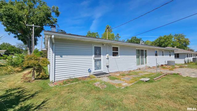 1216 S 17TH Street, Herrin, IL 62948