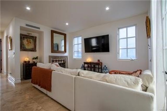 407 Goldenrod, Corona Del Mar (newport Beach), CA 92625