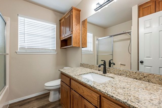 2704 W Easy Street, Rogers, AR 72756