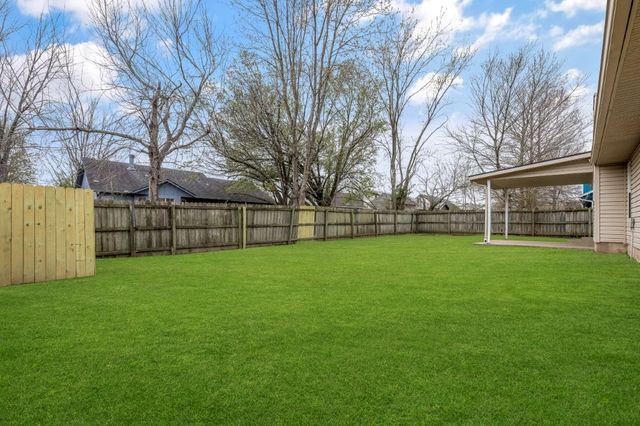 2704 W Easy Street, Rogers, AR 72756